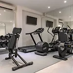 فندق نيساكي البوتيكي بلاتيس يالوس